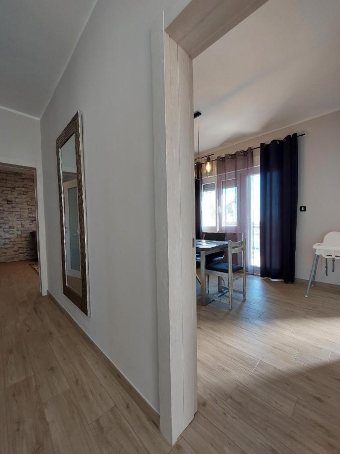 Family Apartment Cathy Galižana Exteriör bild